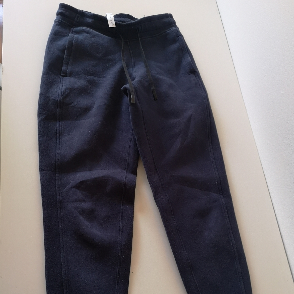 Lululemon gym pants for women